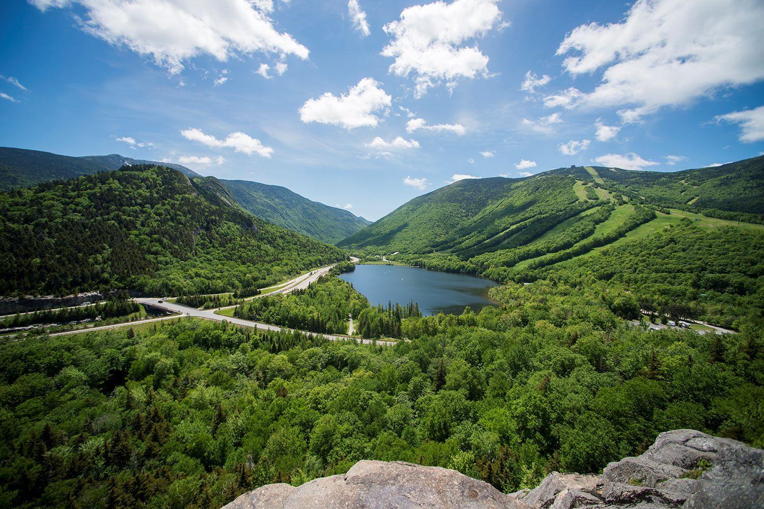 wide angle view of artists bluff