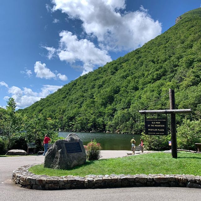 Stop by the Old Man Memorial Plaza tomorrow 8/3 from 10:00am-3:00pm to join us in celebrating the legacy of The Old Man of the Mountain. Collect the 20th anniversary coin, win special prizes and check out the demonstration and activity tables all around the plaza. 
#oldmanofthemountain 
#20thanniversary 
#franconianotchstatepark 
#cannonmountain